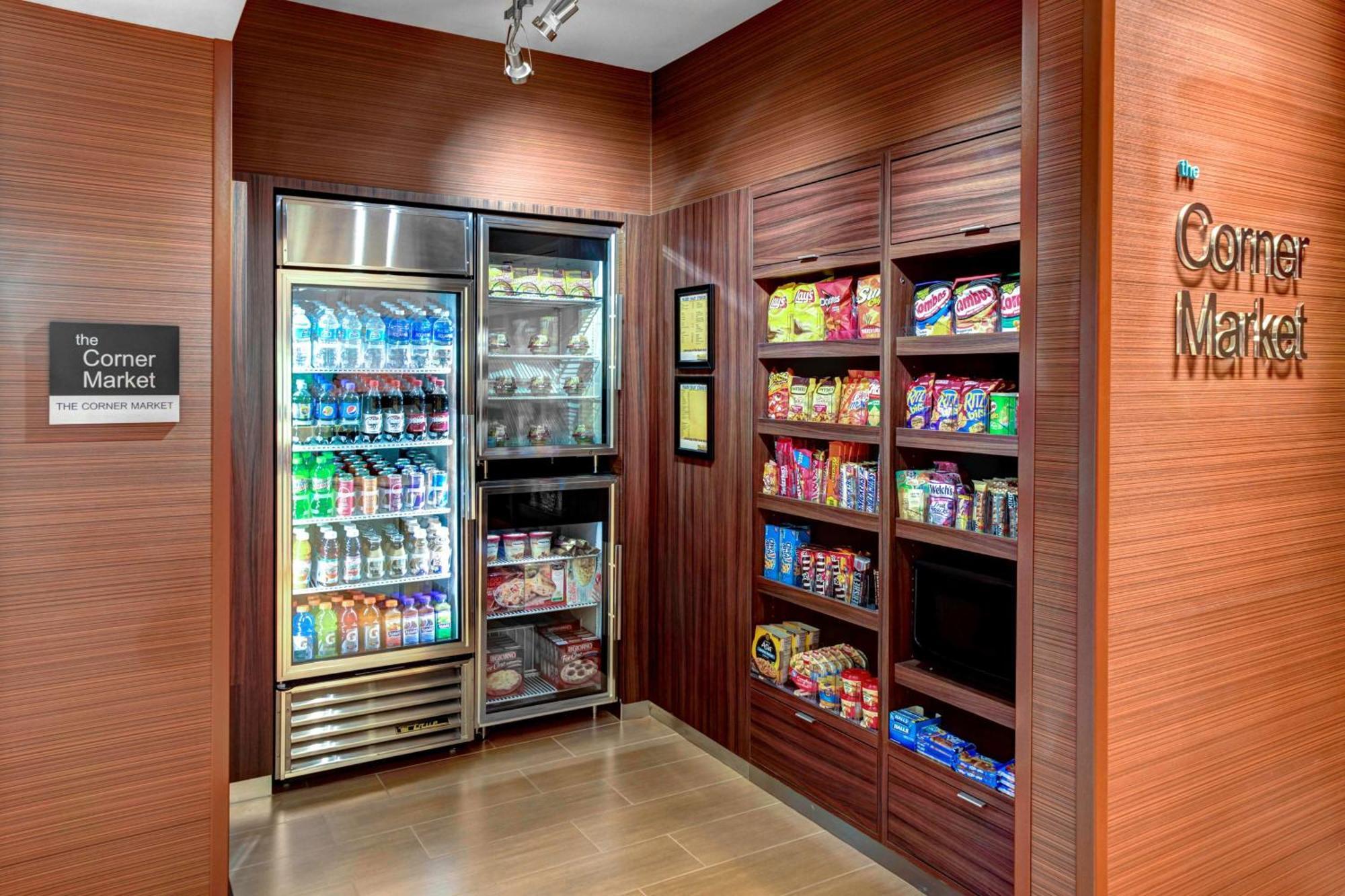 Fairfield Inn & Suites By Marriott Lansing At Eastwood Екстер'єр фото