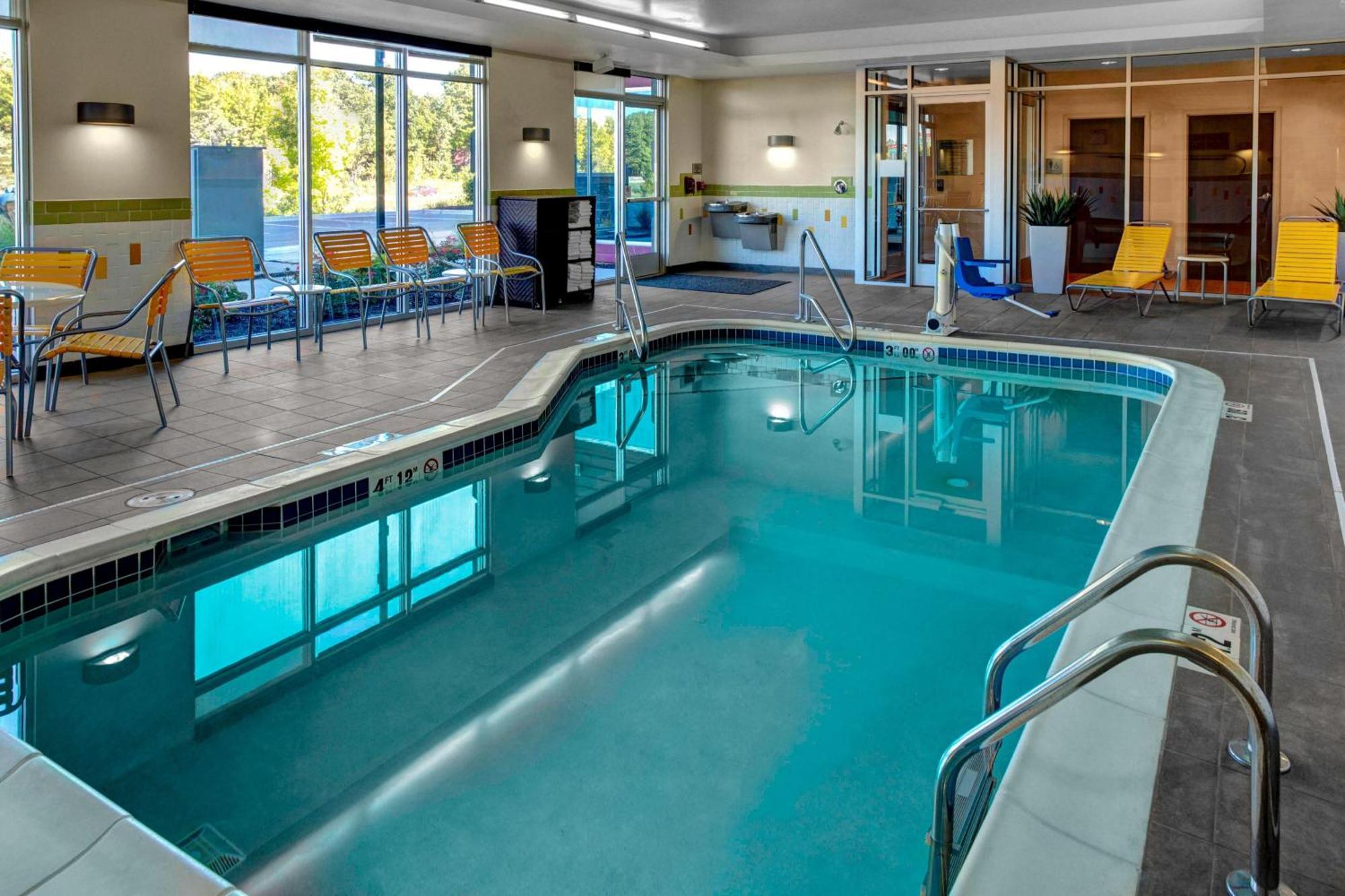 Fairfield Inn & Suites By Marriott Lansing At Eastwood Екстер'єр фото
