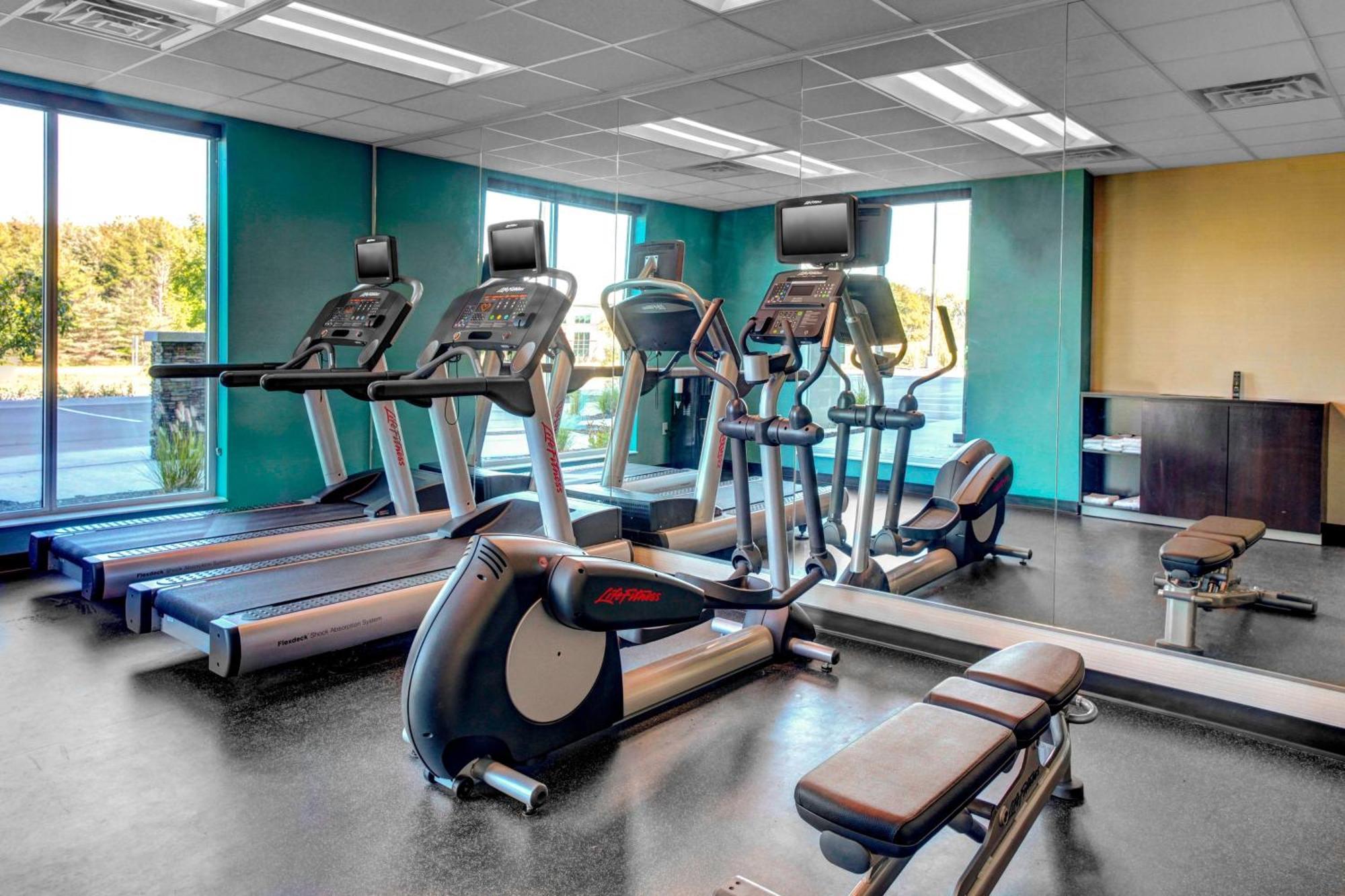 Fairfield Inn & Suites By Marriott Lansing At Eastwood Екстер'єр фото