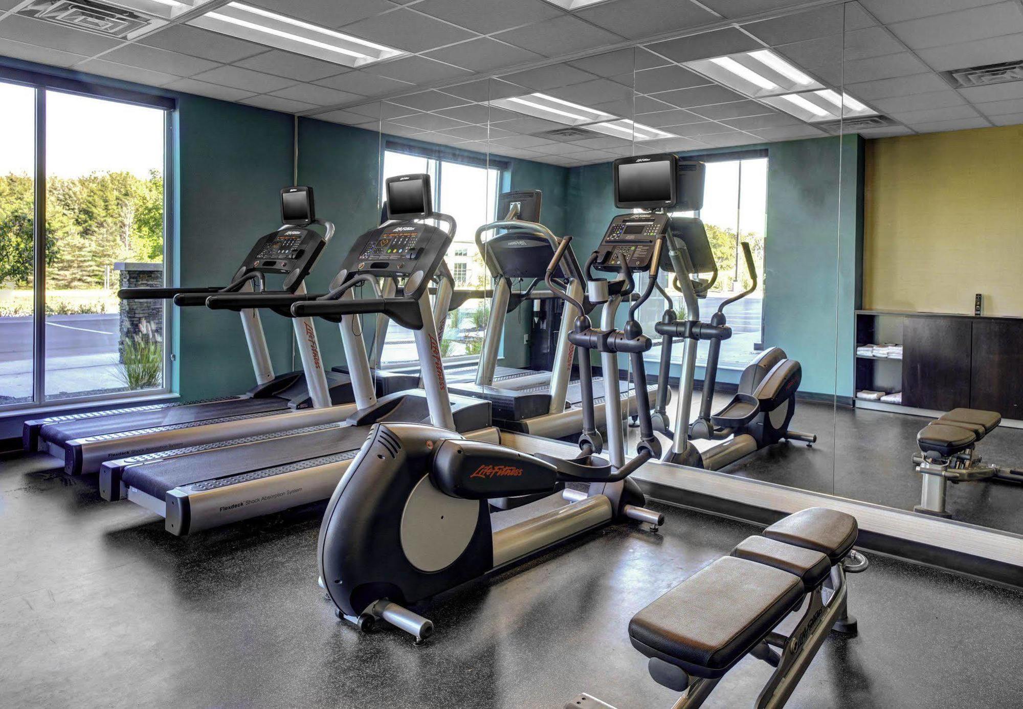 Fairfield Inn & Suites By Marriott Lansing At Eastwood Екстер'єр фото