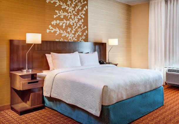 Fairfield Inn & Suites By Marriott Lansing At Eastwood Екстер'єр фото
